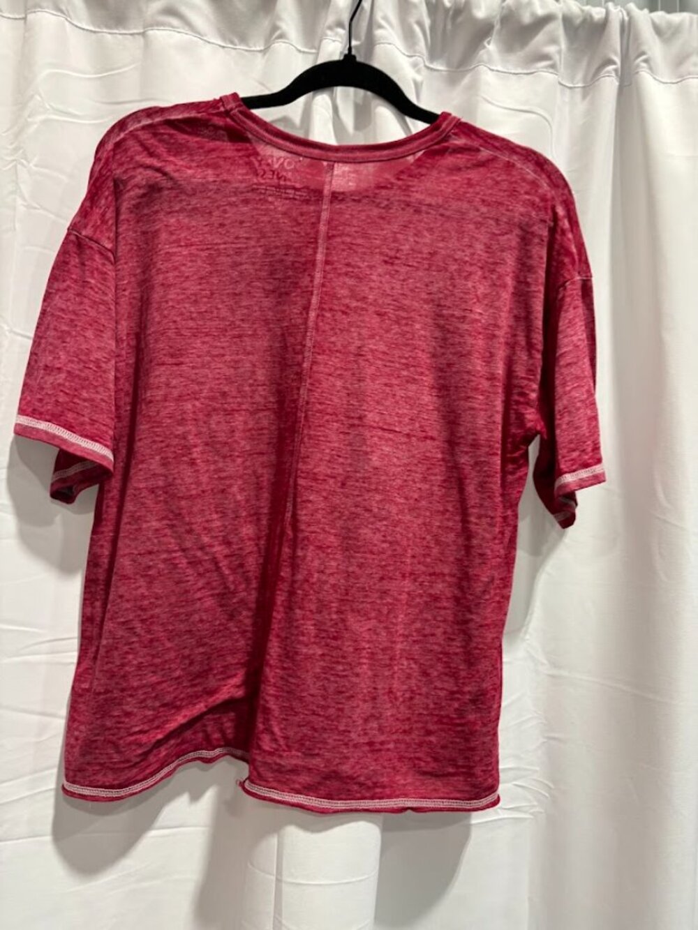 Looney Tunes Scarlet Berry Graphic Sleep Top Size L 52% Cotton - Picture 2 of 4